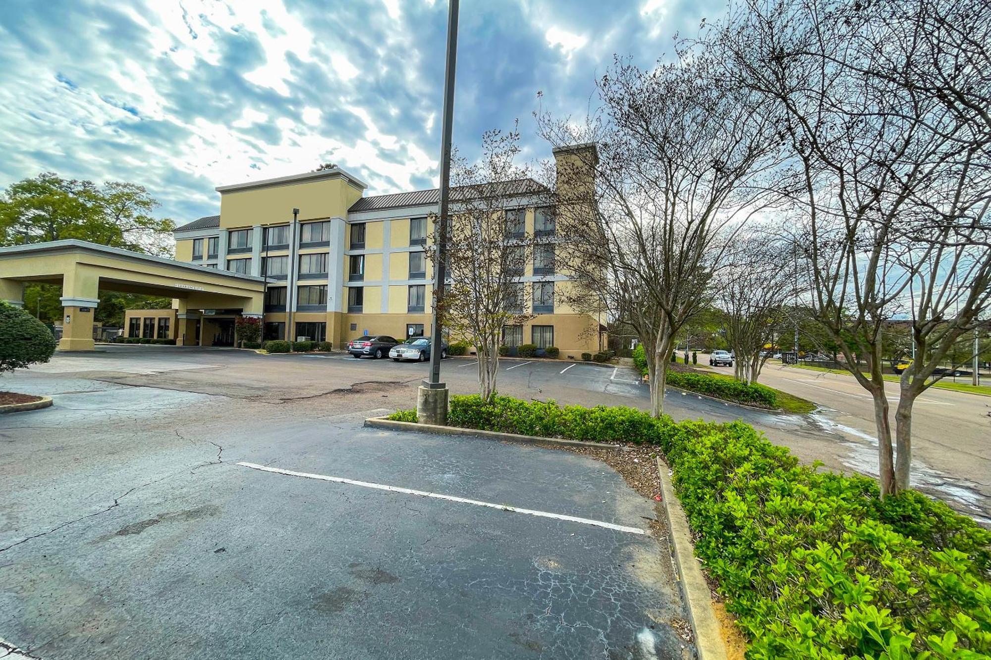 Oyo Townhouse Jackson - Ridgeland Hotel Buitenkant foto