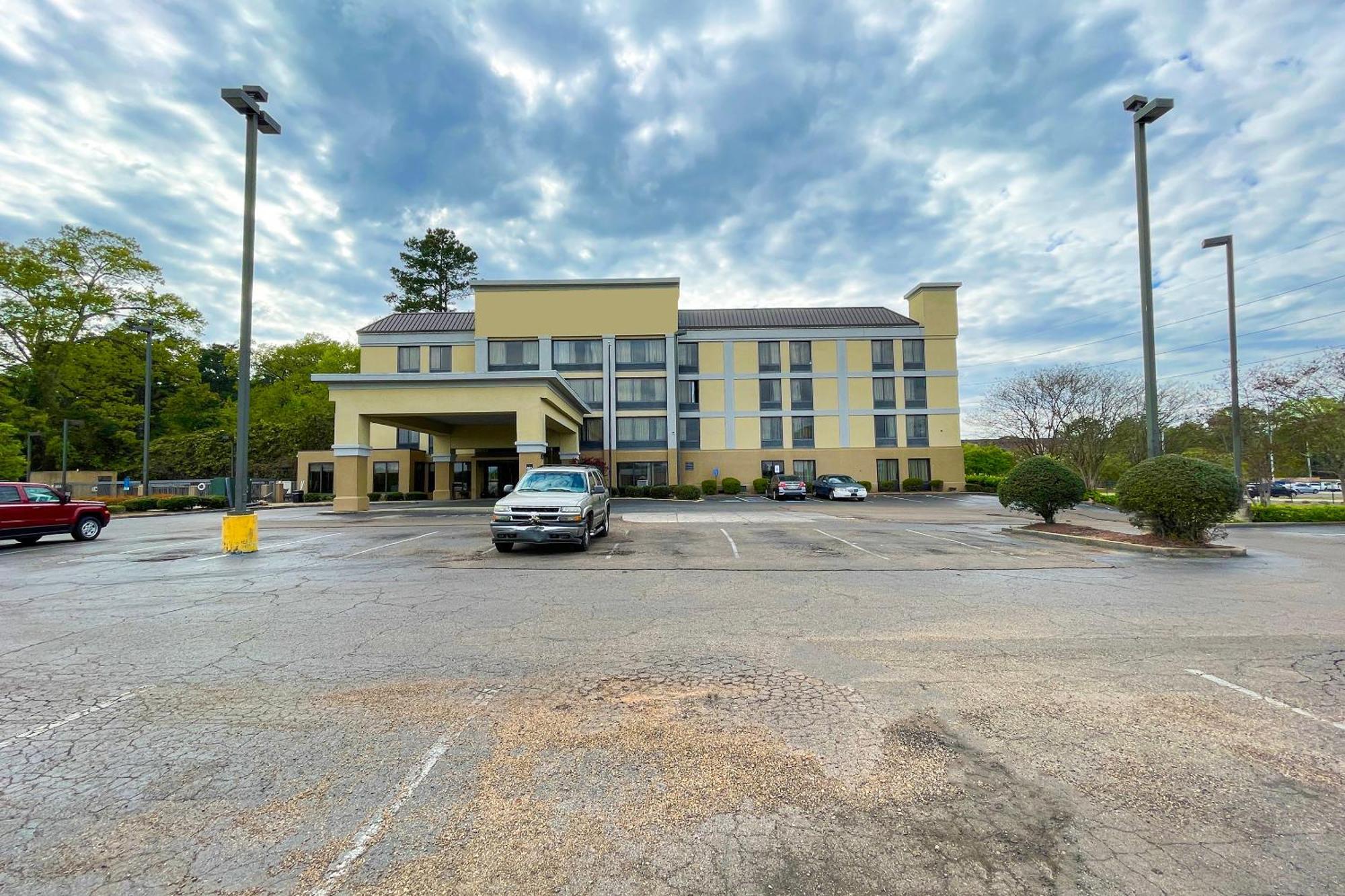Oyo Townhouse Jackson - Ridgeland Hotel Buitenkant foto